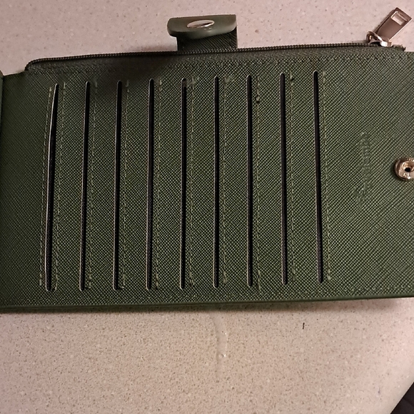 Green Travelambo Wallet - Picture 3 of 5